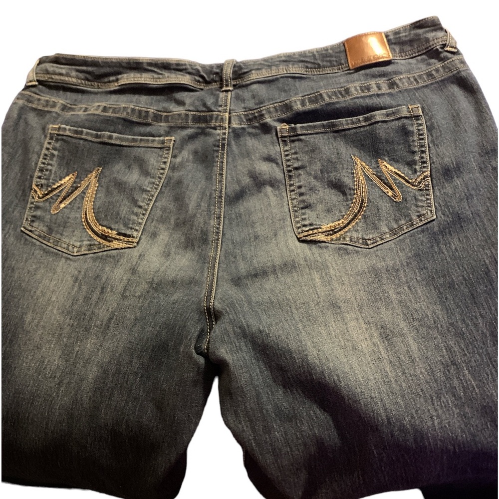 Maurice’s 22W dark blue wash high waist with faded wash wide boot cut jeans